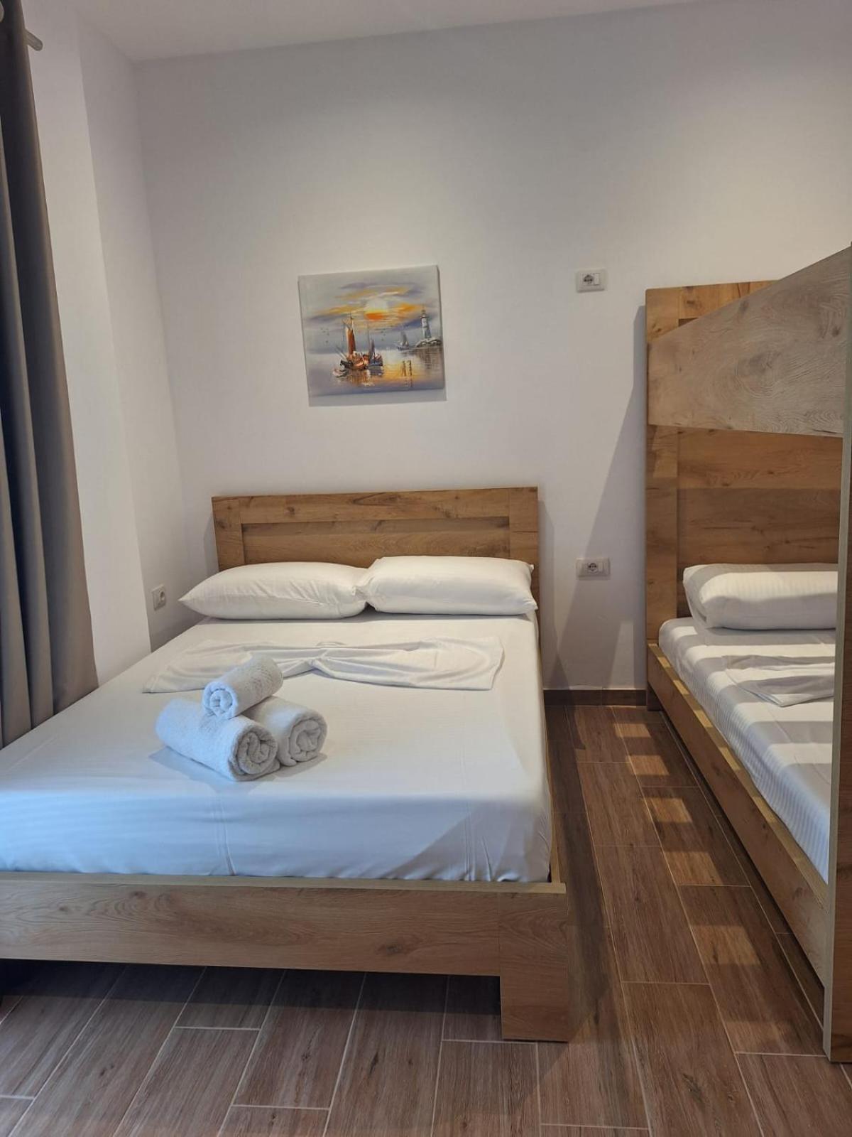 Xuxi Apartments Lukovë Buitenkant foto