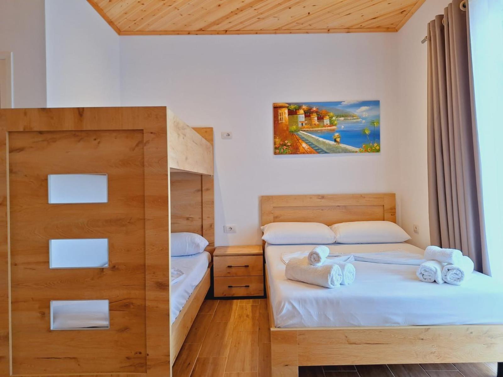 Xuxi Apartments Lukovë Buitenkant foto