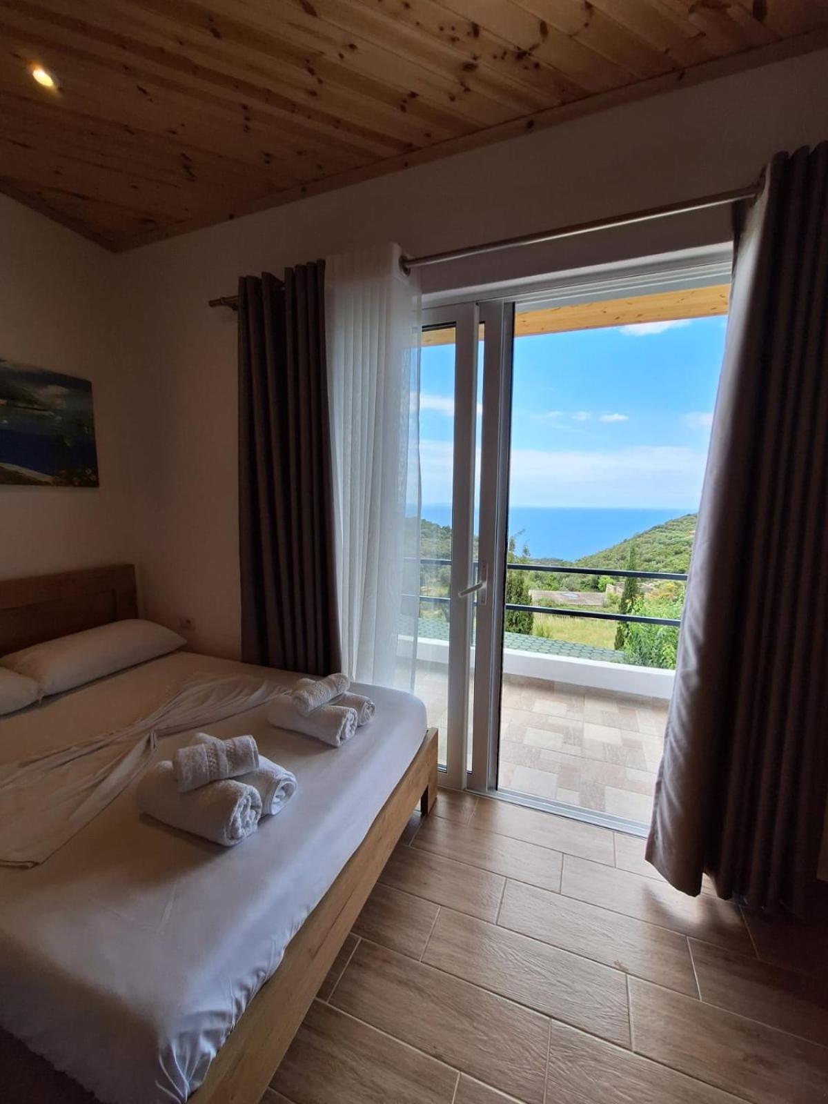 Xuxi Apartments Lukovë Buitenkant foto