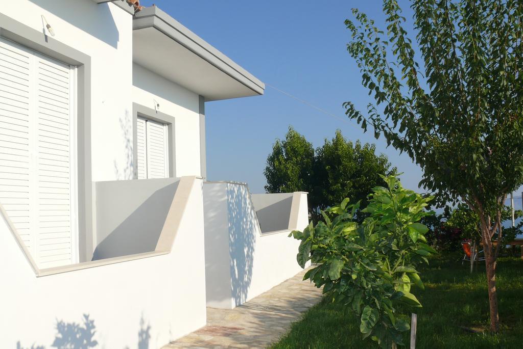 Xuxi Apartments Lukovë Buitenkant foto