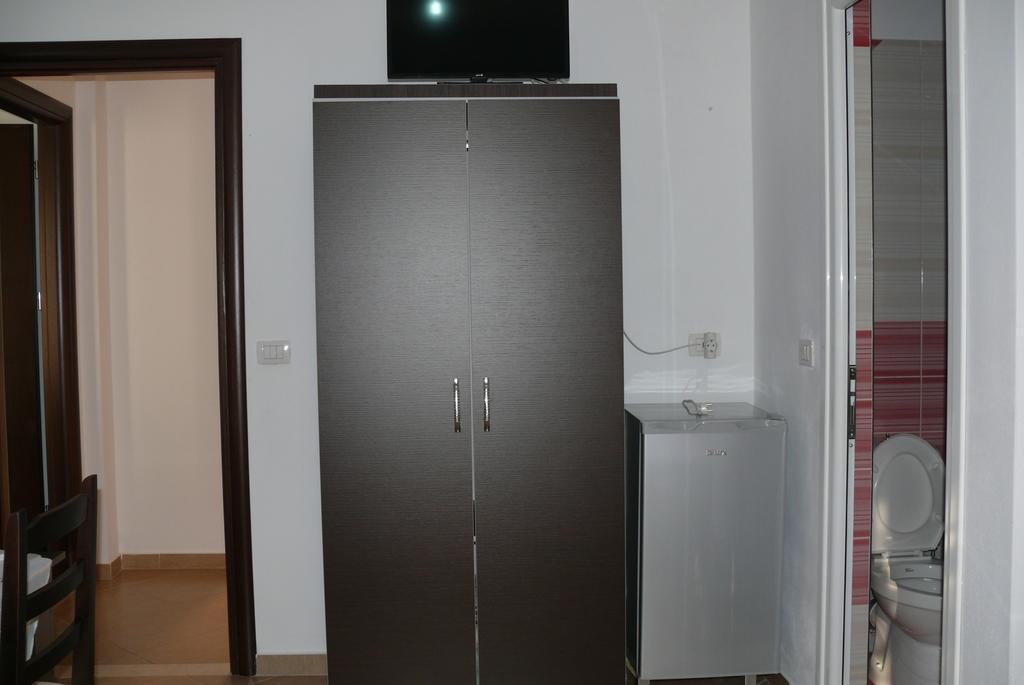 Xuxi Apartments Lukovë Buitenkant foto