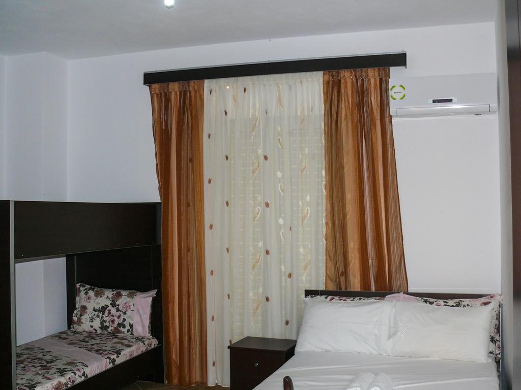 Xuxi Apartments Lukovë Buitenkant foto