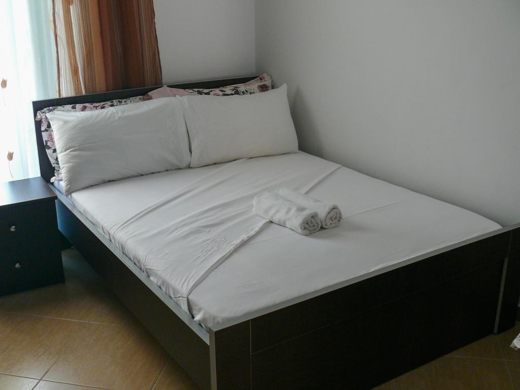 Xuxi Apartments Lukovë Buitenkant foto