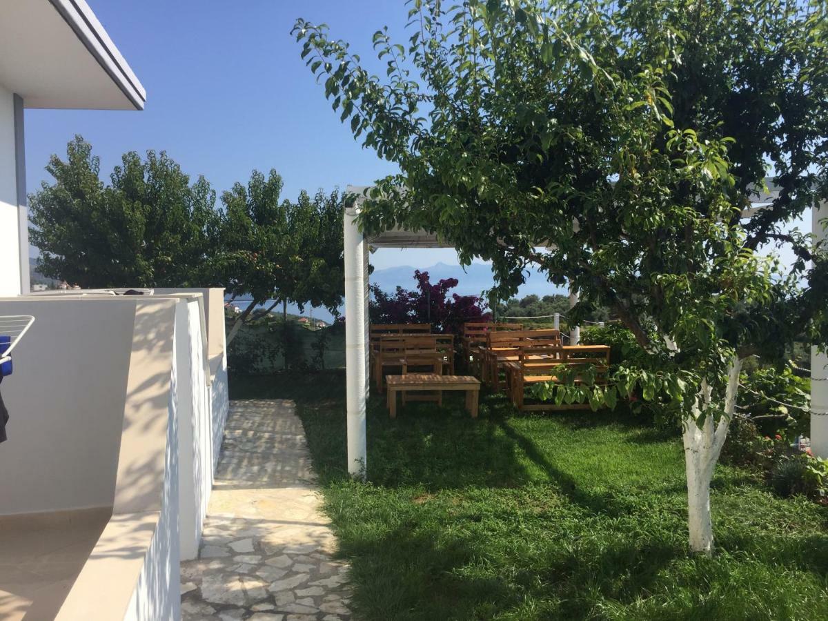Xuxi Apartments Lukovë Buitenkant foto